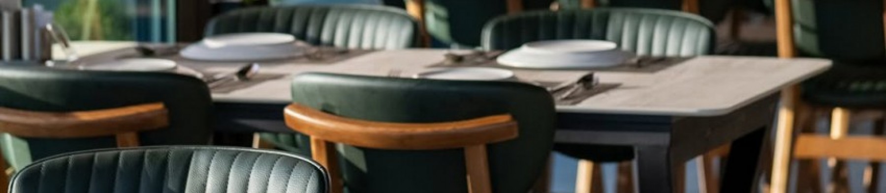 Kafe, Restoran ve Otel Projelerinde Ticari Mobilya Seçimi Sektör ve Kullanıcı Odaklı Rehber